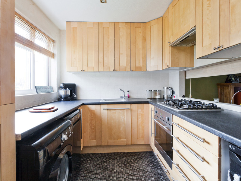 3 Bed House End Terrace For Sale in Banstead