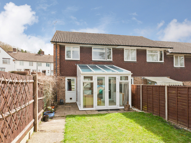 3 Bed House End Terrace For Sale in Banstead