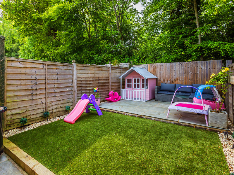 2 Bed House Terrace For Sale in Crawley