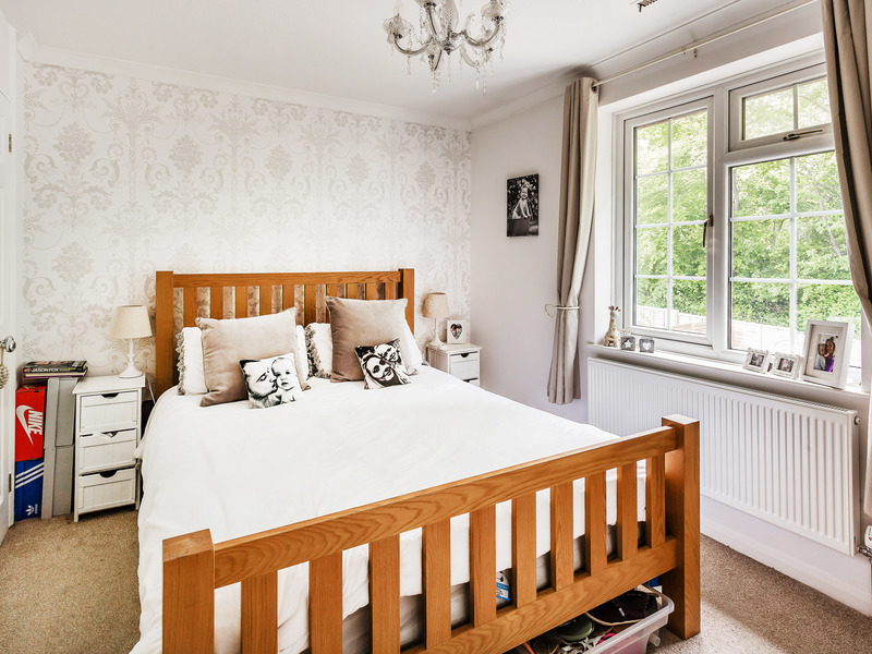 2 Bed House Terrace For Sale in Crawley