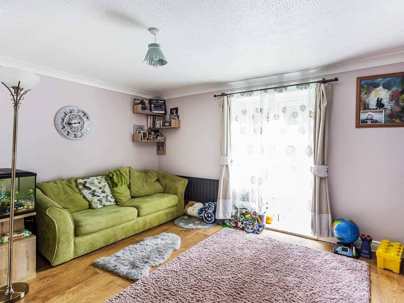 1 bed Apartment For Sale in Reigate, Surrey - 3