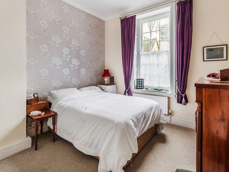 1 Bed Apartment For Sale in Dorking