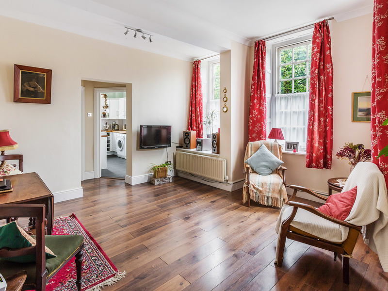 1 Bed Apartment For Sale in Dorking