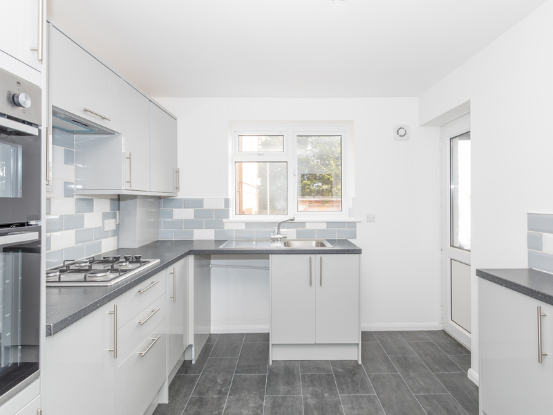 3 bed Apartment For Sale in Brighton, West Sussex - 2