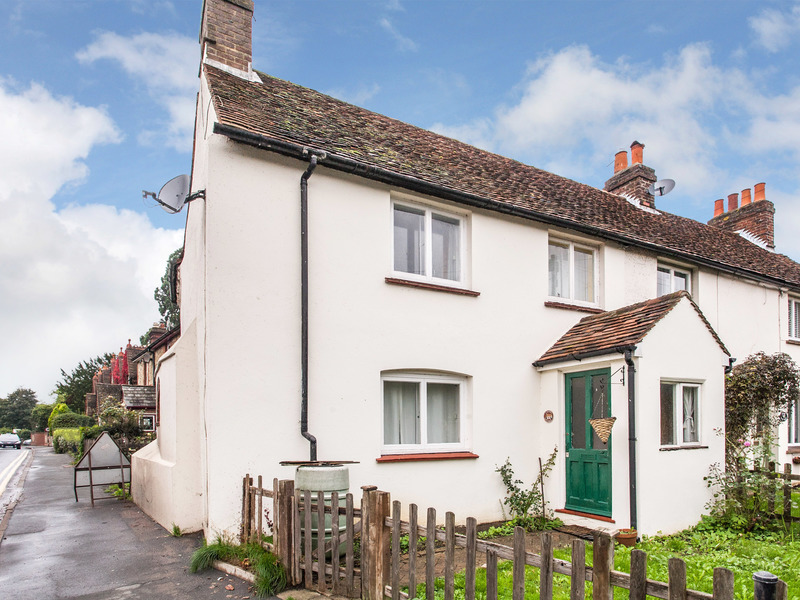 2 bed House - Semi For Sale in Redhill, Surrey