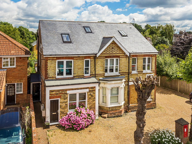 1 Bed Apartment For Sale in Redhill