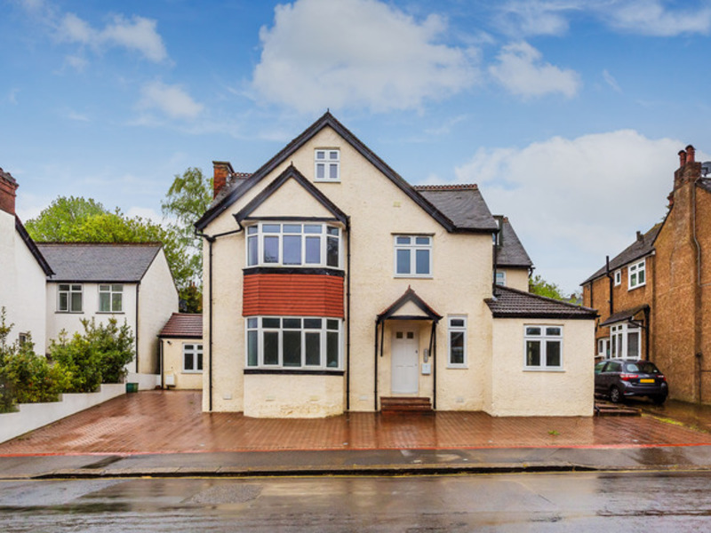 1 Bed Apartment For Sale in Coulsdon