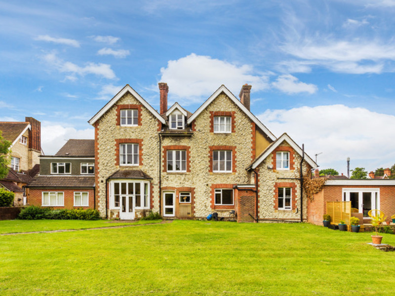 1 bed Apartment For Sale in Reigate, Surrey - 3