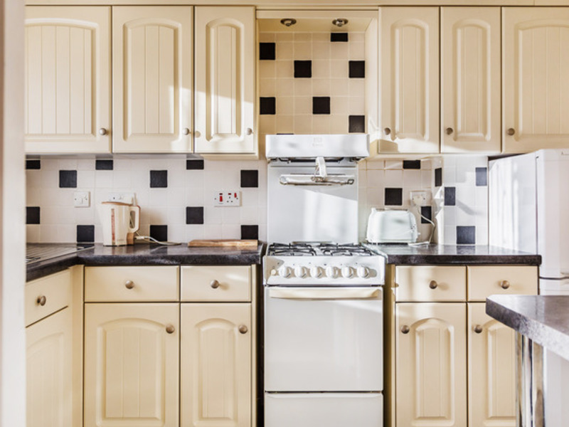 2 bed House - Terrace For Sale in Crawley, West Sussex - 3