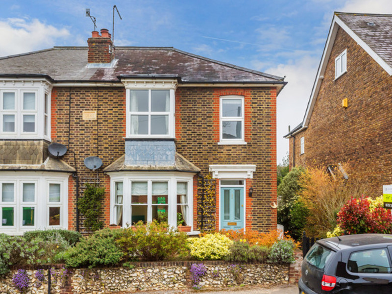 2 Bed For Sale in Reigate