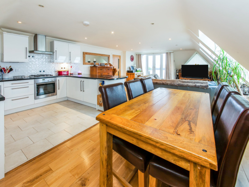 2 bed Apartment For Sale in Caterham, Surrey - 2