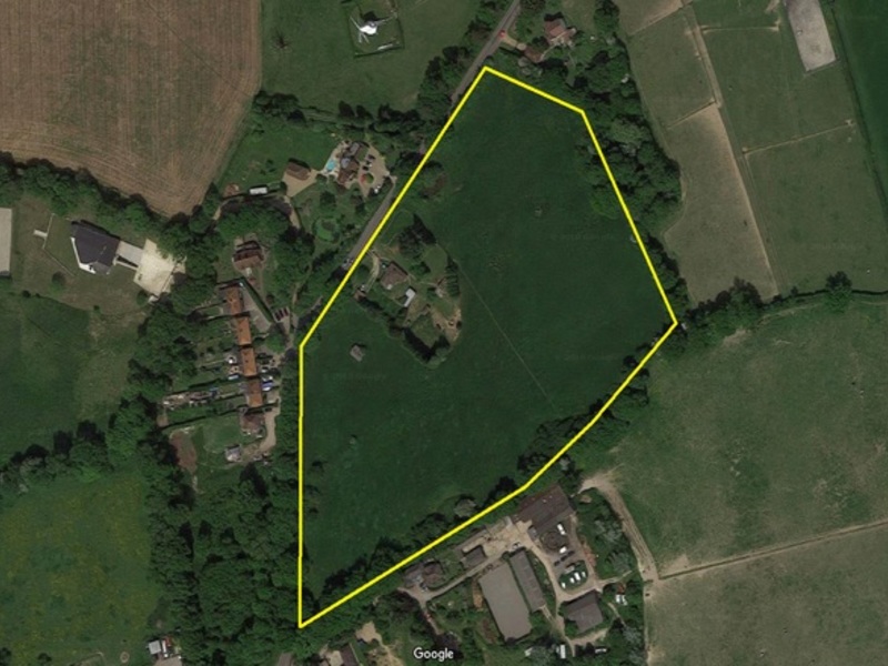 3 bed House - Detached For Sale in Horley, Surrey - 2