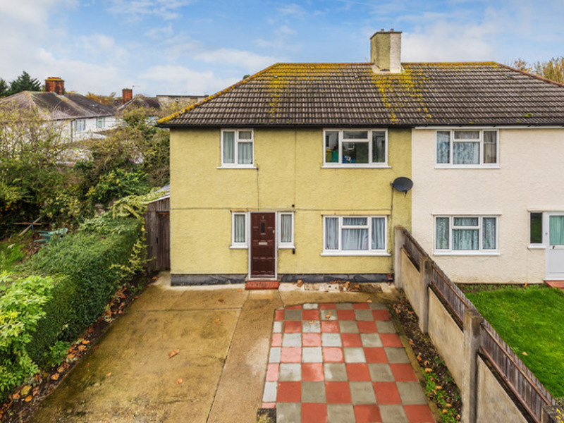 3 bed House - Semi For Sale in Thornton Heath, Surrey
