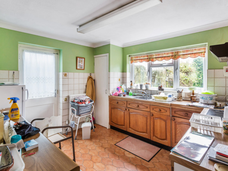 3 bed House - Detached For Sale in Redhill, Surrey - 3