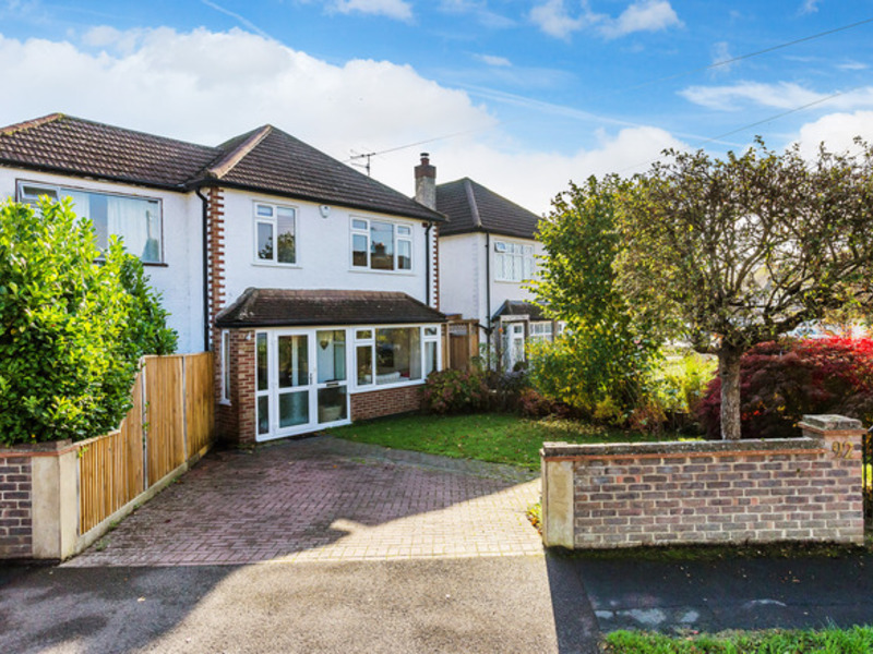 3 bed House - Semi For Sale in Reigate, Surrey