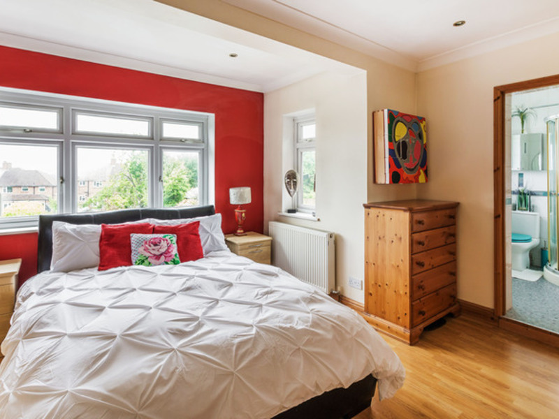 4 bed House - Semi For Sale in South Croydon, Surrey - 3
