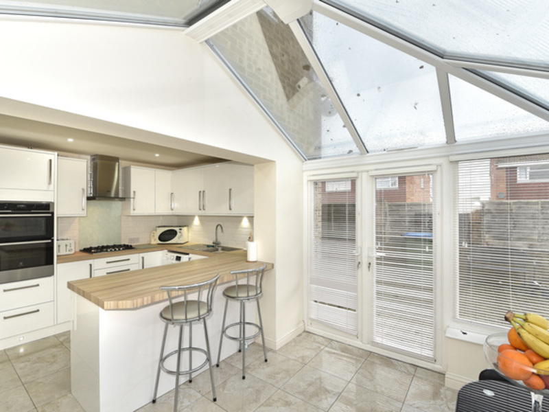 4 bed House - Semi For Sale in Horsham, West Sussex - 3