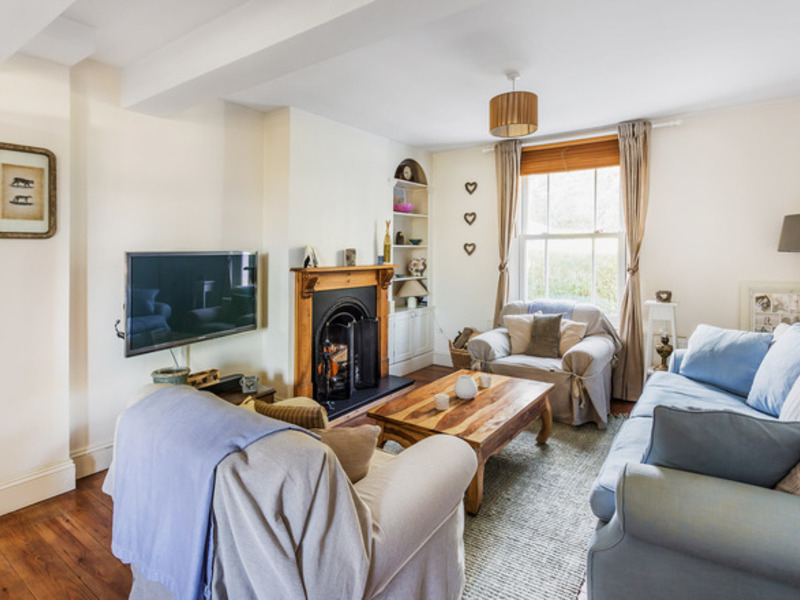 4 bed House - Detached For Sale in Redhill, Surrey - 3