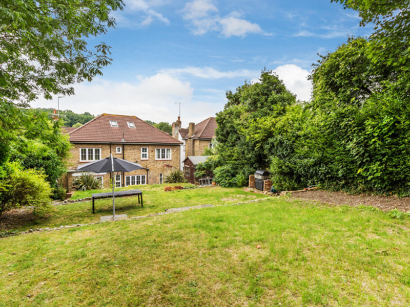 5 bed House - Detached For Sale in Purley, Surrey - 3