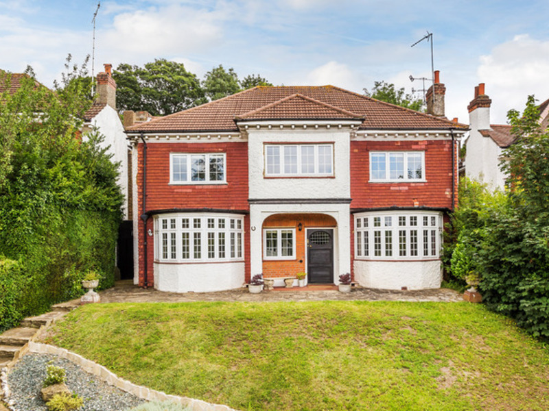 5 Bed House Detached For Sale in Purley