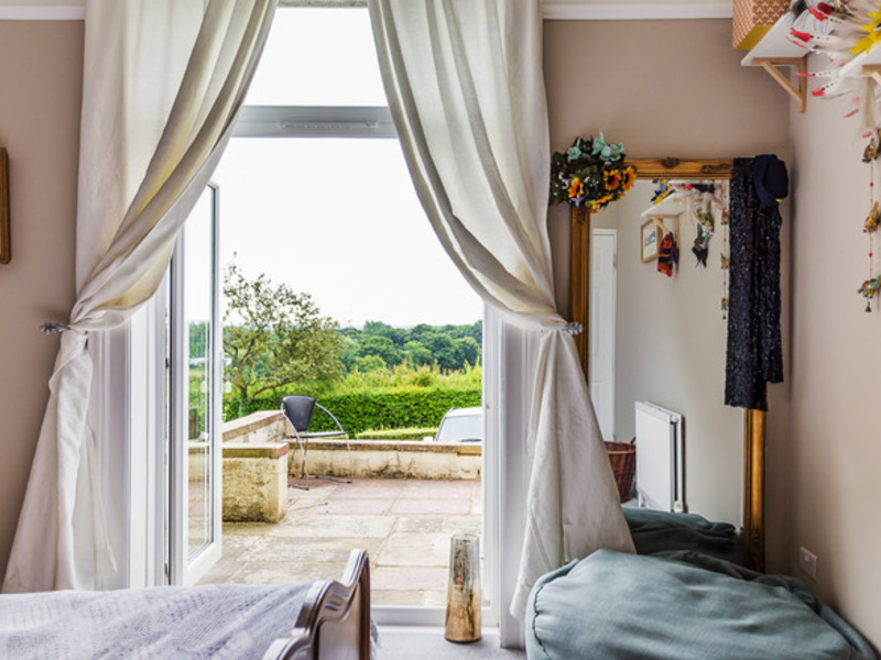 1 Bed Apartment To Rent in Horley