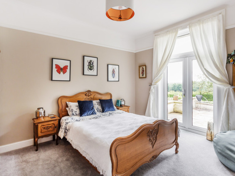 1 Bed Apartment To Rent in Horley