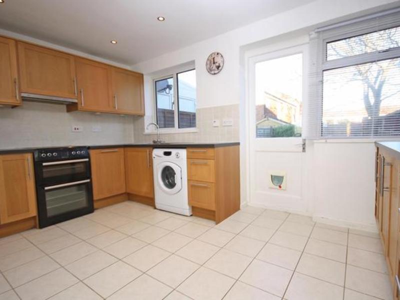3 Bed House Terrace To Rent in Horley