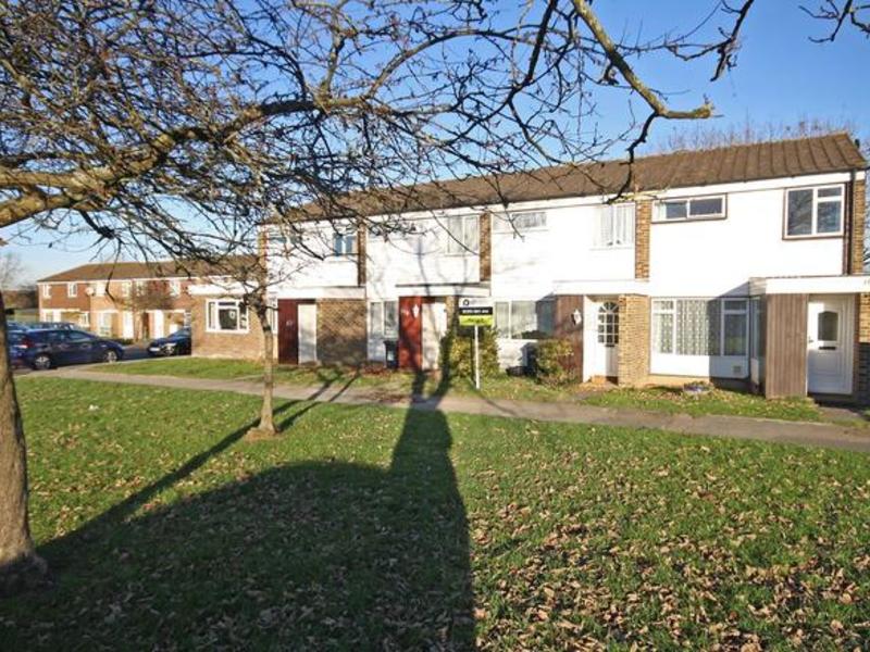 3 Bed House Terrace To Rent in Horley