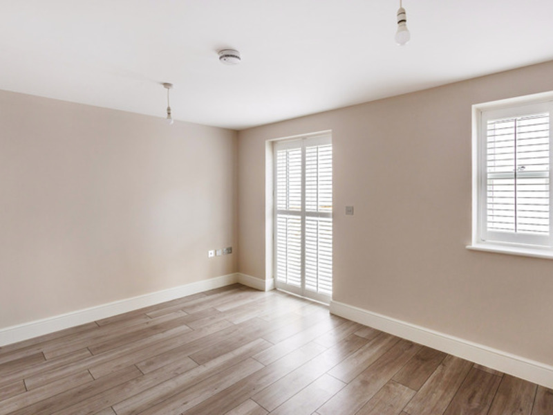 3 bed House - Townhouse For Sale in Dorking, Surrey - 2