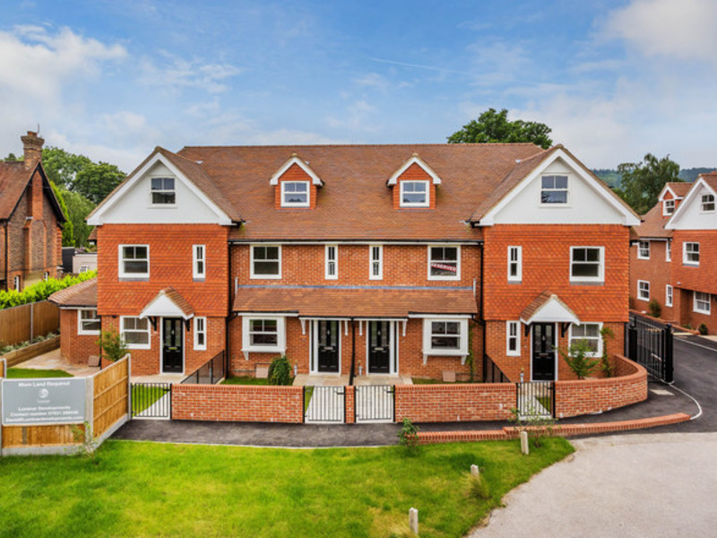 3 bed House - End Terrace For Sale in Dorking, Surrey