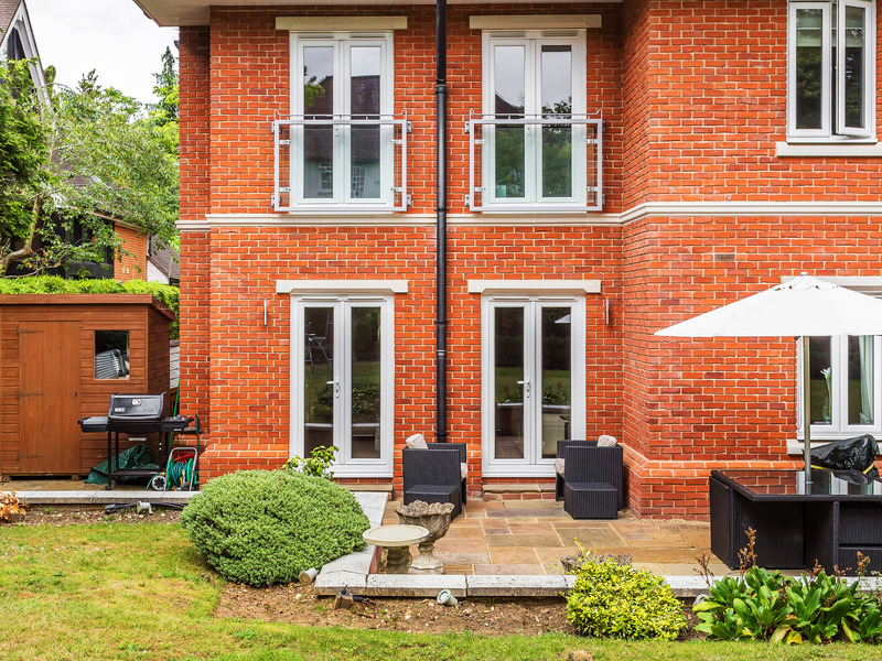 2 Bed Apartment For Sale in Weybridge