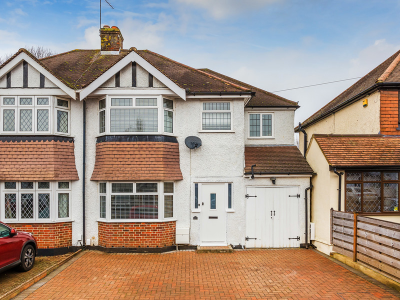 4 bed House - Semi For Sale in Coulsdon, Surrey