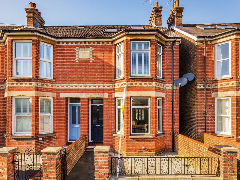 4 bed House - Semi For Sale in Horsham, West Sussex