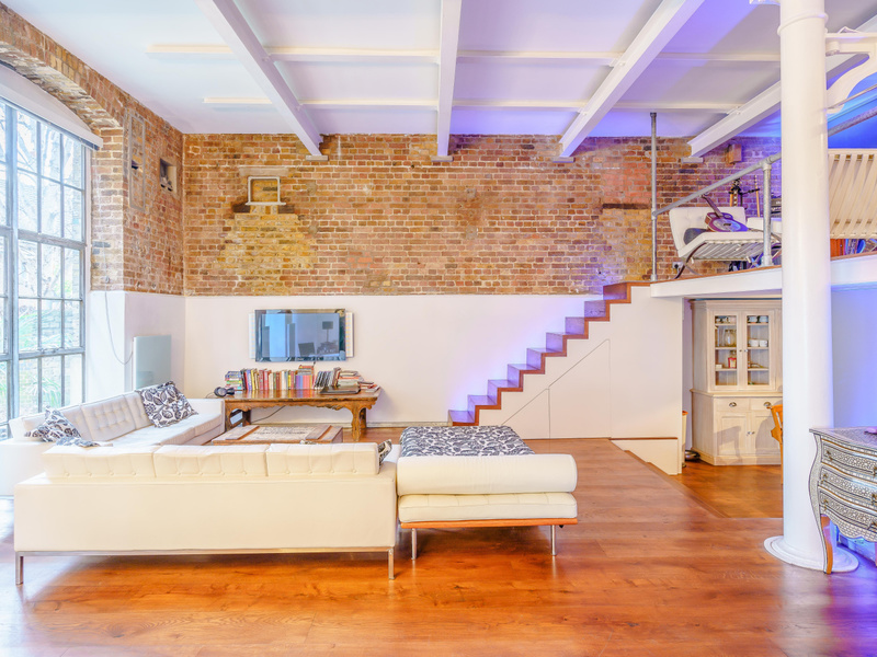 2 bed Apartment For Sale in London, London - 3