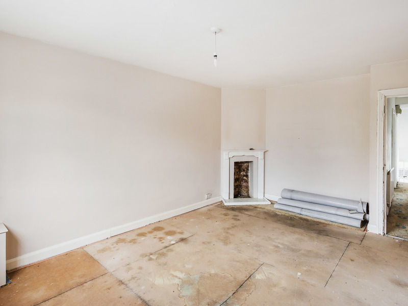 3 bed Apartment For Sale in Caterham, Surrey - 3