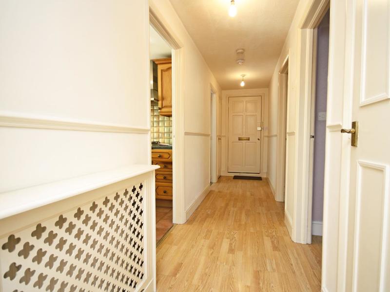 2 bed Apartment For Sale in Horley, Surrey - 2