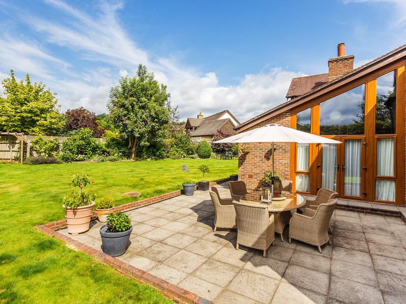 5 bed House - Detached For Sale in Horsham, West Sussex