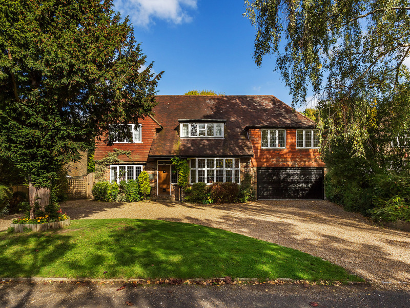 4 bed House - Detached For Sale in Redhill, Surrey