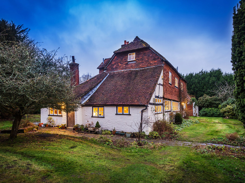 4 Bed House Detached For Sale in Charlwood