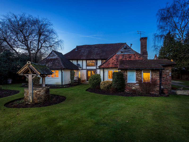 5 Bed House Detached For Sale in Horsham