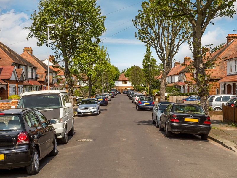 4 Bed House Semi For Sale in New Malden