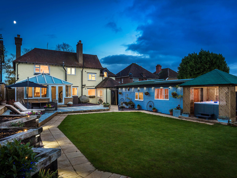 4 bed House - Detached For Sale in Redhill, Surrey