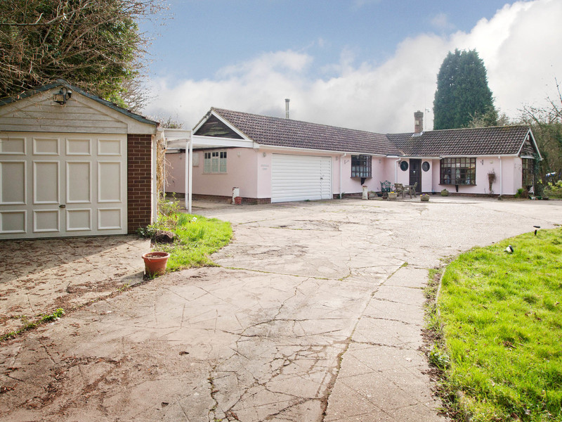 3 bed Bungalow - Detached For Sale in Caterham, Surrey