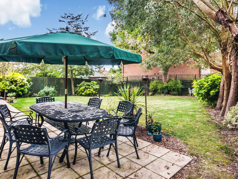 5 bed House - Detached For Sale in Caterham, Surrey - 3