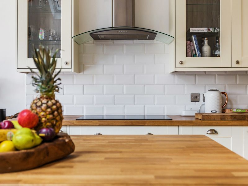 3 Bed House Detached For Sale in Reigate