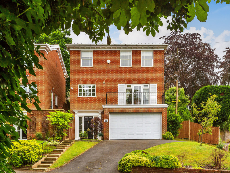 4 bed House - Detached For Sale in Purley, Surrey - 3