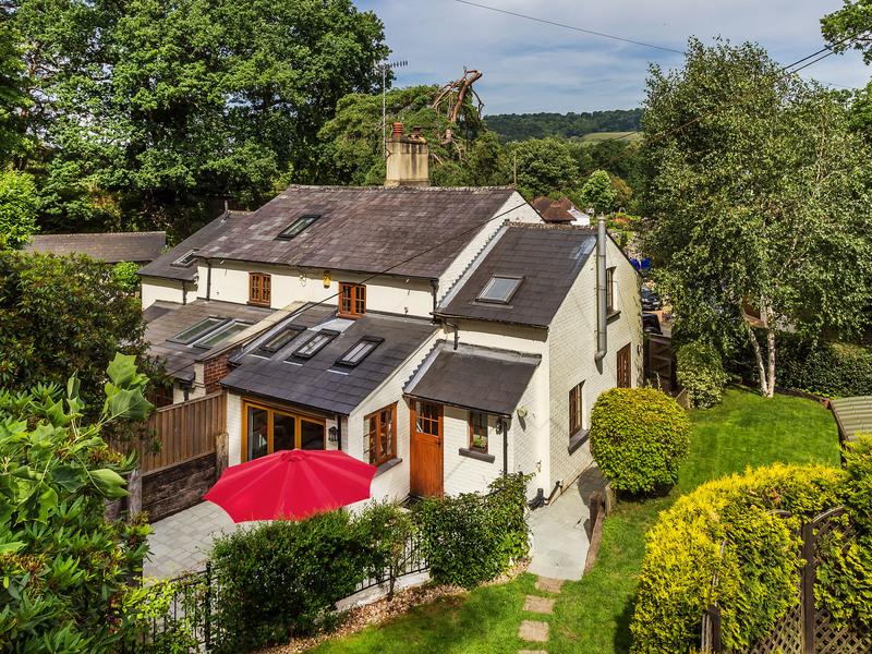 3 bed Cottage For Sale in Betchworth, Surrey