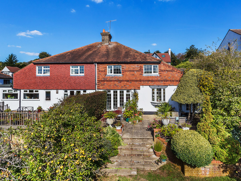 4 bed House - Semi For Sale in Purley, Surrey
