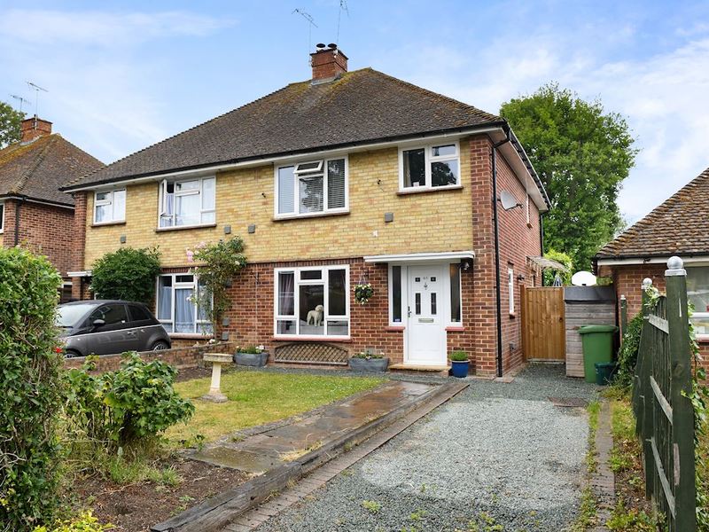 3 bed House - Semi For Sale in Horley, Surrey