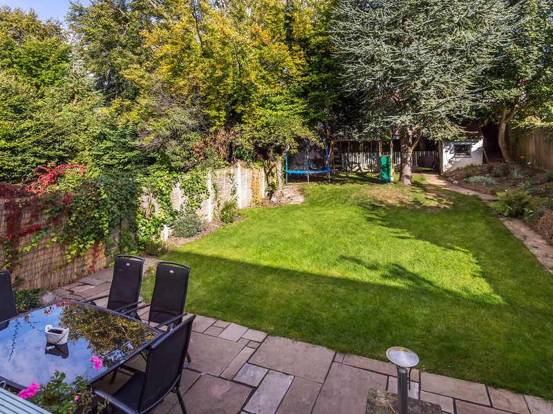 4 bed House - Semi For Sale in Coulsdon, Surrey - 2